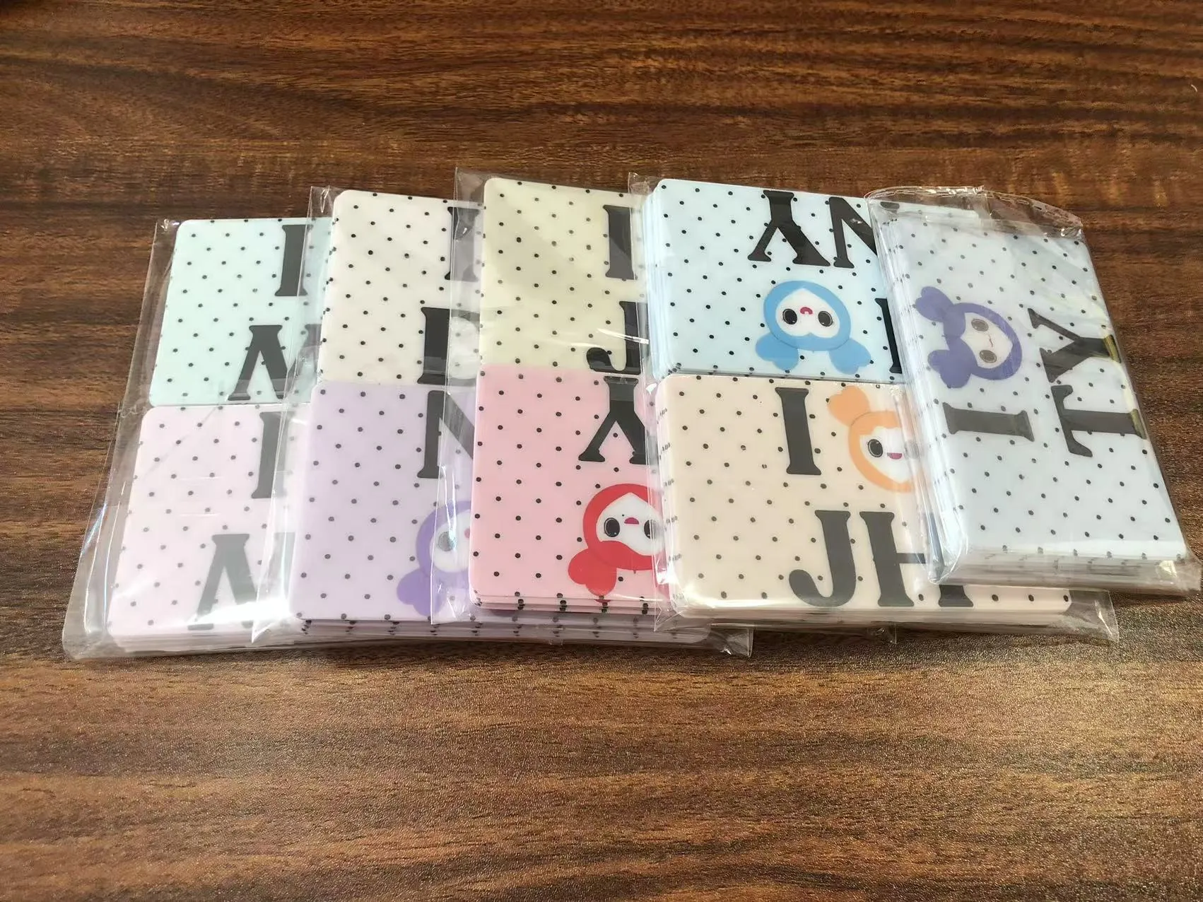 JOJO पॅक शिप क्रेडिट कार्ड कव्हर स्टिकर्स यू.एस. ग्राहकांना